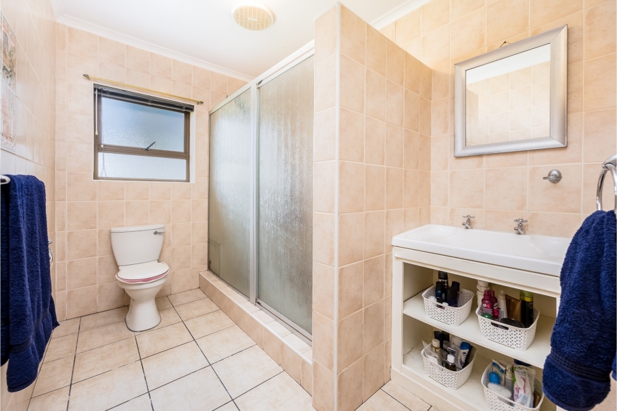 9 Bedroom Property for Sale in Vierlanden Western Cape